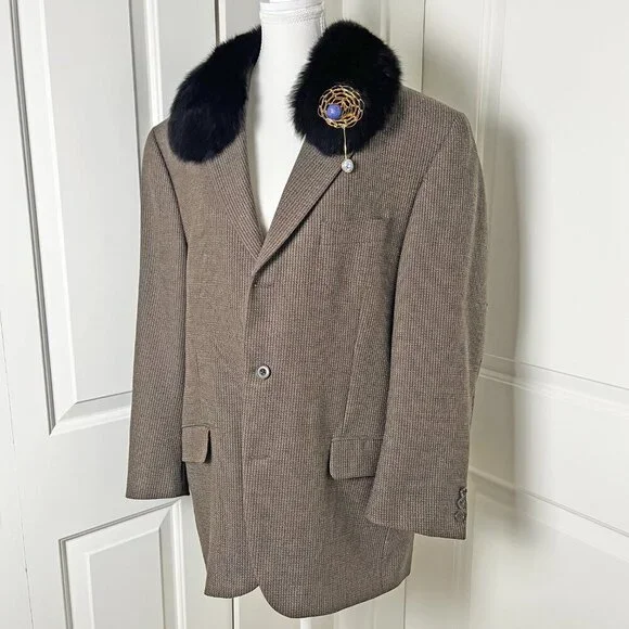 Vintage Wool Blazer w/ Detachable Mobwife Collar & Handmade Brooch, Oversized/XL - Picture 2 of 7